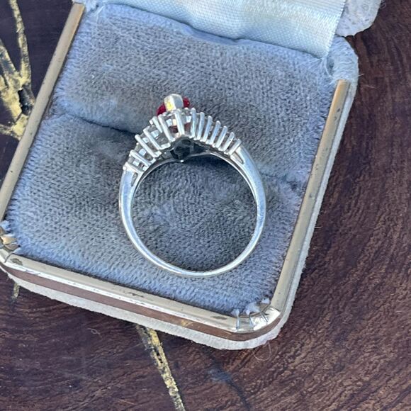 Vintage Pink Sapphire Ring in Size 7 1/4 sterling silver Costume Jewelry - Picture 8 of 10